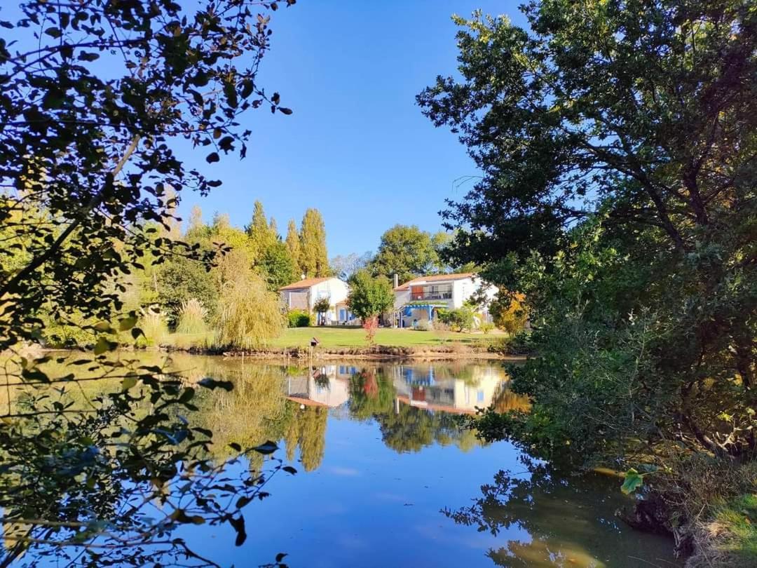 Gite Douceur De Vivre Saint-Avaugourd-des-Landes Екстер'єр фото